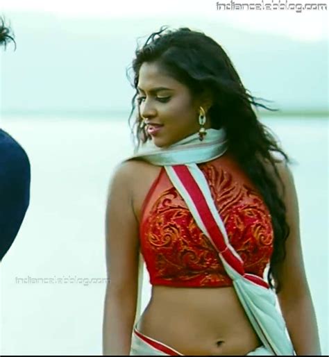 Amala Paul Tollywood Actress Nayak 15 Hot Saree Navel Pics
