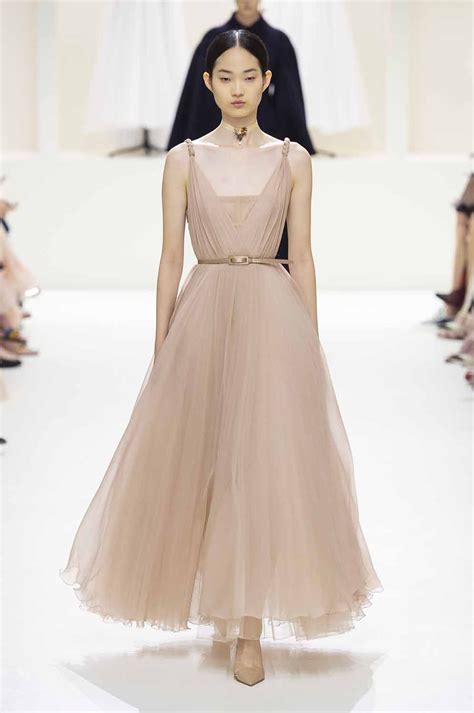 Alert The Dior Couture Show Is Actually Quite Beautiful Go Fug
