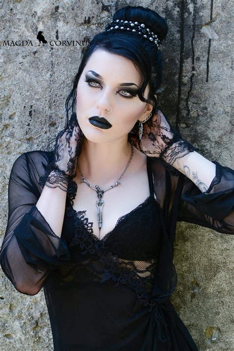 Pin By Ilion Jones On Gothic Punk Vampire Goth Beauty Gothic Outfits