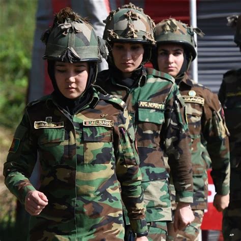 صور بنات أفغانستان في الجيش 20192020