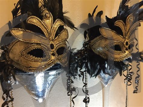 Sign up for luxe academy @ melanieturner.design/eventsbling napkin rings: "Masquerade" Table Decoration - Hire - So Lets Party