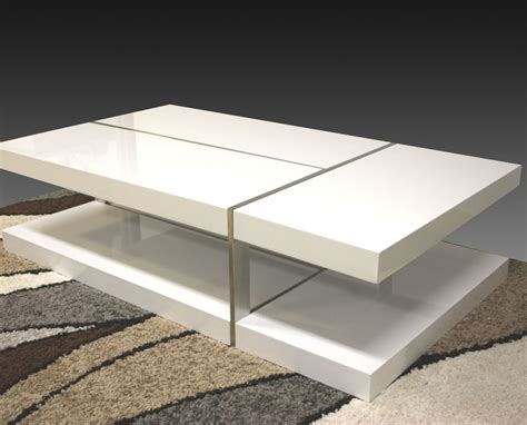 High class and high gloss, this coffee table offers stylish design and endless functionality. White High Gloss Zuchi Coffee Table