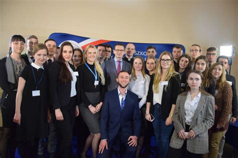 W prezesowskim fotelu przetrwał 12 lat. Niepodległość cyfrowa | www.torun.pl