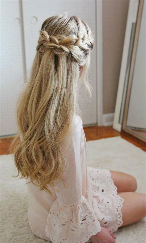 Short blonde hairstyles are often not preferred, complaining about the limited number of hair ideas that can be made. 75 Trendy Long Wedding & Prom Hairstyles to Try in 2018 ...