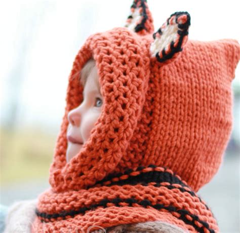 Title / name:fox and wolf hood designer: Faye Fox / Hooded Cowl - Knitting pattern - The Easy Design