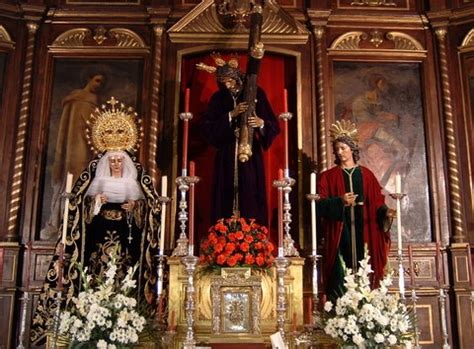 Real hermandad sacramental del santo entierro de nuestro señor jesucristo, triunfo de la santa cruz y maría santísima de villaviciosa. La Casa Hermandad: San Roque, Sevilla