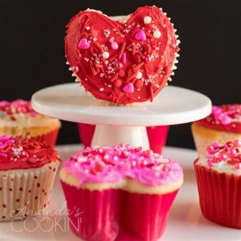 Valentine Cupcakes Recipe Heart Cupcakes Amanda S Cookin