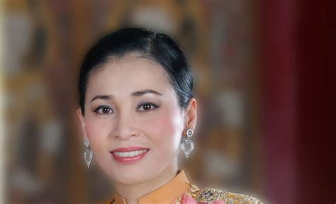 Thailands New Queen Is Revealed Royal Central