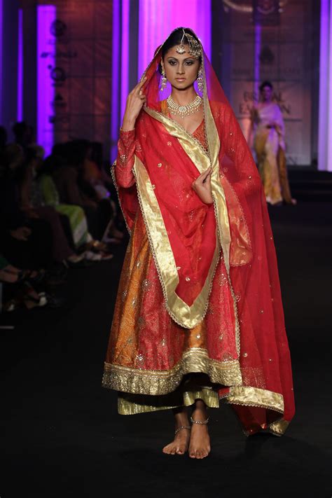 meera muzaffar ali couture collection at india bridal fashion week 2012 kanjivaram sarees