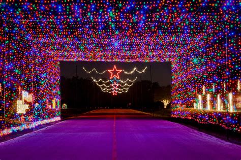 13 Of The Best Drive Thru Christmas Light Displays In Texas
