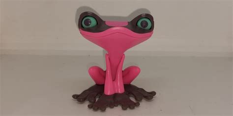 2014 Jollibee Kiddie Meal Rio 2 Gabi Frog Collectible Toy Figure Mcdo