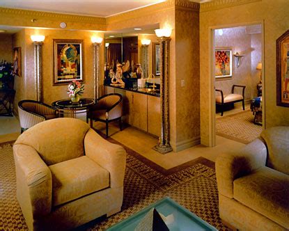 You can accommodate up to 12 guests in hotels with an average star rating of 4.32. 2 Bedroom Suites Las Vegas - 2 Room Suites Las Vegas