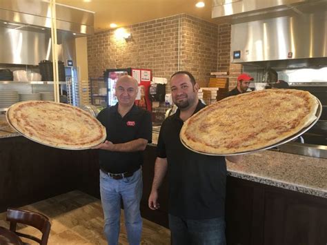 Russos New York Pizzeria Opens Second Austin Restaurant