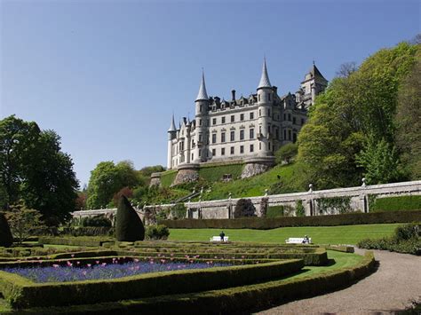 5 Beautiful Castles In The Scottish Highlands For Your Wedding Ceremony