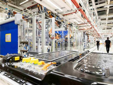 Daimler Baut Stammwerk In Stuttgart Zu Elektro Campus Um
