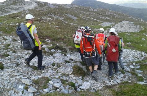 Barefoot Pilgrims 13 Masses And 140 Rescuers Busy Reek Sunday Climb