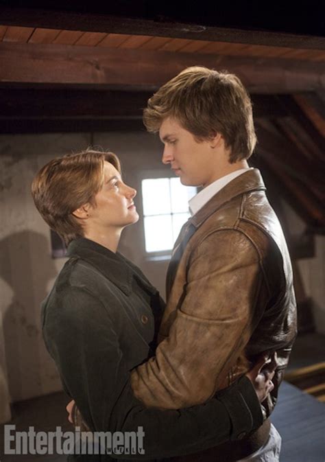 New Fault In Our Stars Photo Shows Hazel And Gus Sharing A Romantic Moment Cinemablend