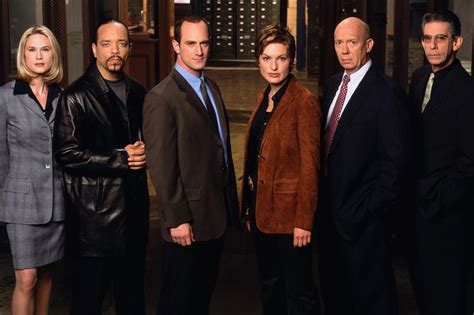 See The Original Cast Of Law And Order Svu Then And Now