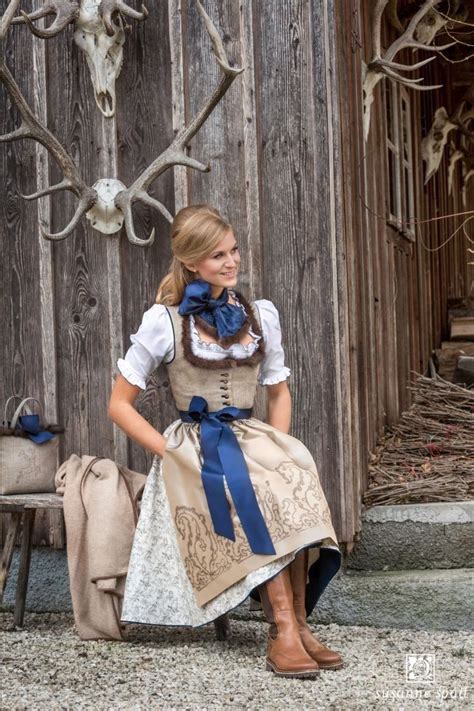 Susanne Spatt Dirndl Aus Salzburg Dirndl Dirndl Trachten Modestil