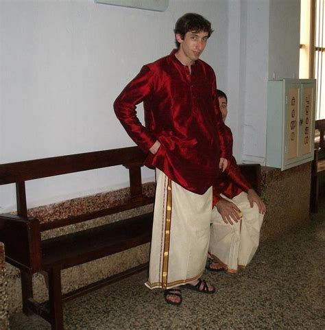 Wearing Traditional Outfit Stuff To Do 100 Things To Do Kerala Travel