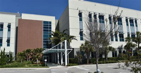 Port St. Lucie urgently marketing failed VGTI building in Tradition