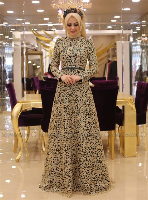 Boutique en ligne hijab, hijab mode hijab moderne hijab pas cher, châle voile islamique en ligne foulard,chale,écharpe,voile,femme,hijab jersey hijab mousseline. Style Hijab pour fiançailles | Hijab Chic turque style and ...