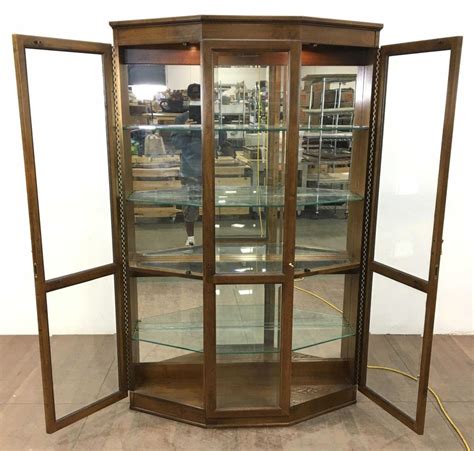 Vintage look cherry wood finish corner curio cabinet. Lot - Vintage Pulaski Furniture Corp. Oak Curio Cabinet