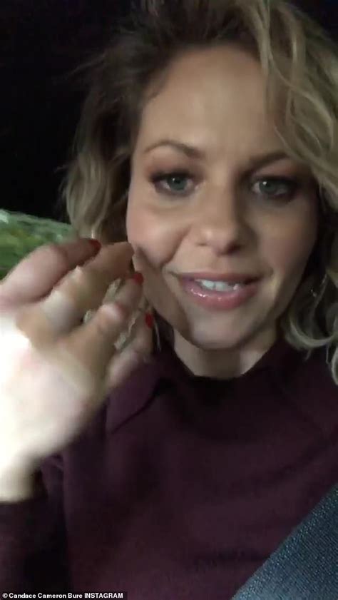 Candace Cameron Bure Shows Off Gruesome Hand Injury As Shes Sent To