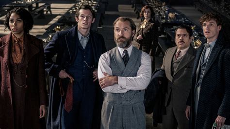 Fantastic Beasts 3 Trailer Casts A Serious Spell On Harry Potter Spin