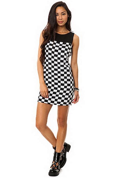 Popular dress with checker of good quality and at affordable prices you can buy on aliexpress. Black and white checkered dress