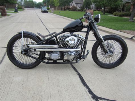Its particular line, with a pronounced diagonal drop, makes it stand out from all other achievements. 2012 Custom Built Shovelhead Bobber