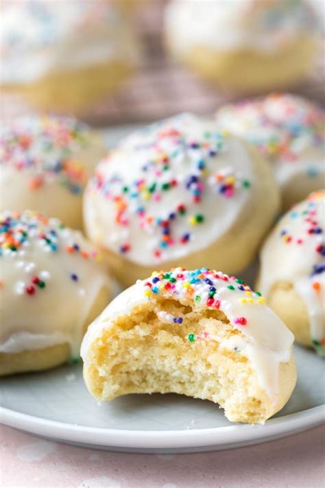Anise cookies are a classic italian cookie that are packed full of anise flavor. Italian Anise Cookies (Dairy Free) - Simply Whisked ...