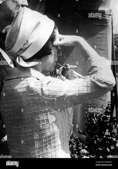 Princess Margaret Smoking Cigarette Holder Stockfotos Und Bilder