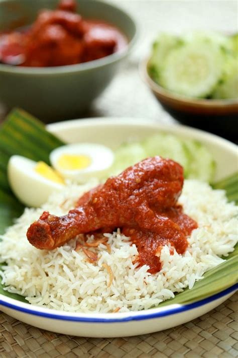 Daun turi masak lemak dengan keledek. Assalamualaikum dan selamat pagi semua... Dah sarapan ...