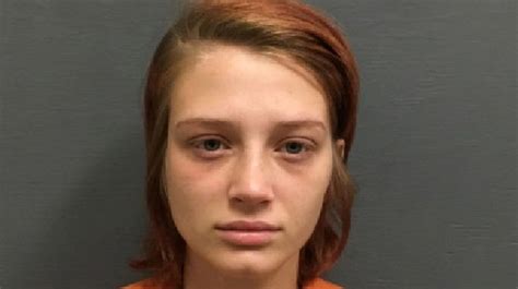 amerikaanse pornoactrice aubrey gold 23 blijkt meesterbrein achter moord op vriend