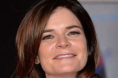 Breaking Bad Alum Betsy Brandt Joins Showtime S Masters Of Sex