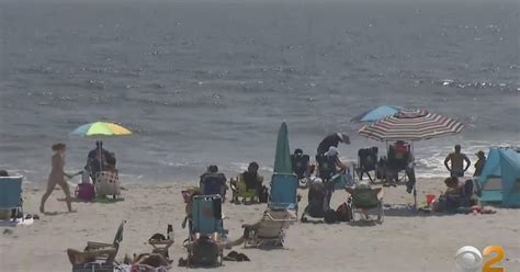 Sharks Spotted At Rockaway Lido Beaches Cbs New York