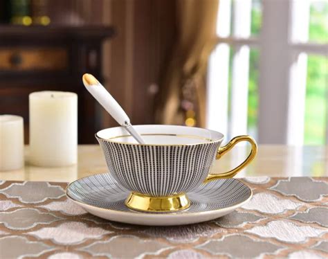 الجملة العتيقة العربية شاي أبيض الكؤوس والصحون مجموعة القهوة السيراميك القدح شعار مخصص buy