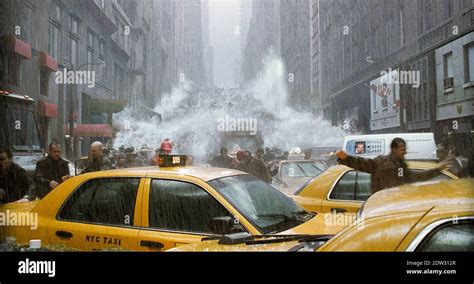 The Day After Tomorrow 2004 20th Century Fox Film Chaos In The Streets