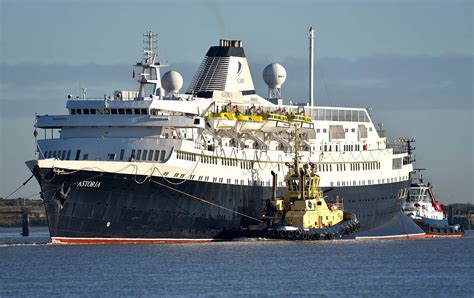 Last of the CMV flagged cruise ships Astoria leaves and then returns to Tilbury | Ships Monthly