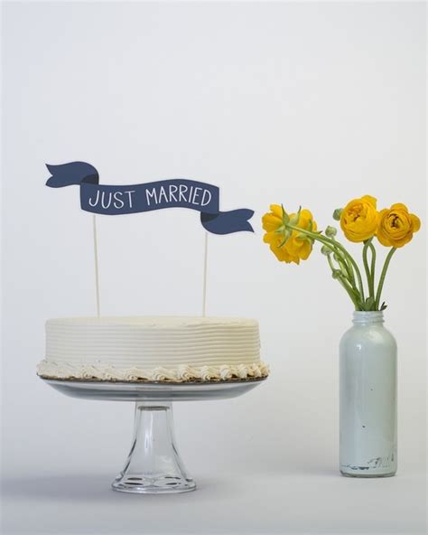 Paper Banner Cake Topper A Wedding Cake Blog