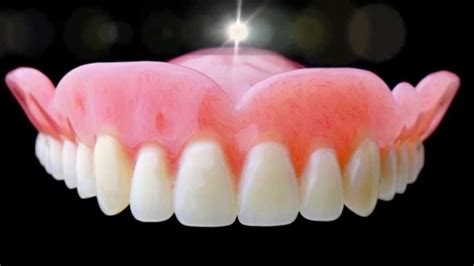The immediate denture does not replace the stimulation that was supplied to the bone by the natural teeth. Prótesis dentales removibles en Viladecans