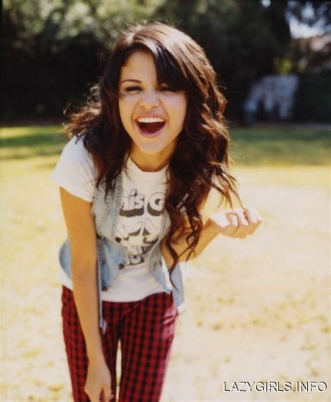 Image Selena Laugh Selena Gomez Wiki Fandom Powered By Wikia