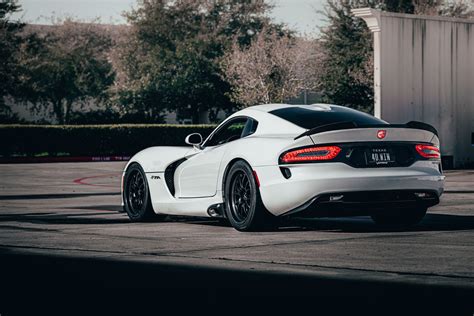 Dodge Viper White With Forgeline Ga3r 6 Aftermarket Wheels Wheel Front