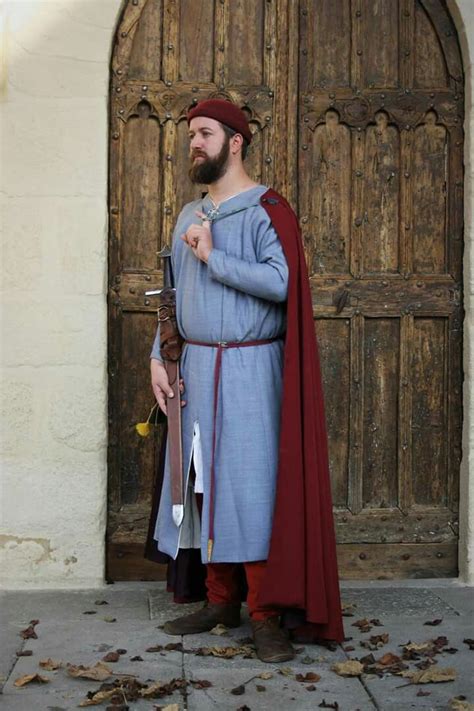 Xiii Century Noble Man Medieval Clothing 14th Century Clothing Medieval Costume
