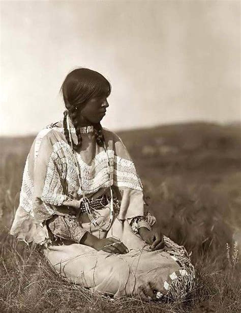 Blackfeet Pikuni Girl 1910 Native American Beauty Native American Photos Native American