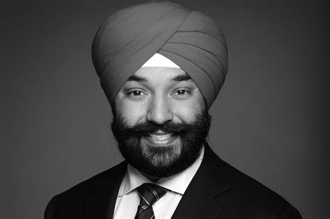 + add or change photo on imdbpro ». Discussion avec l'honorable Navdeep Bains | CCMM