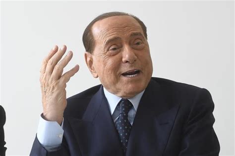 A quelques minutes du ravissant village de valbonne, en position dominante avec une jolie vue panoramique sur les collines. Coronavirus, Berlusconi ha lasciato Milano e si è ...