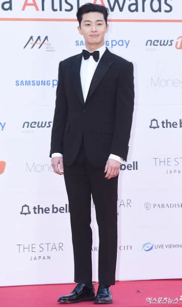 He is best known for his roles in the television dramas kill me, heal me (2015), she was pretty (2015). Esta es la altura de los actores coreanos más populares ...