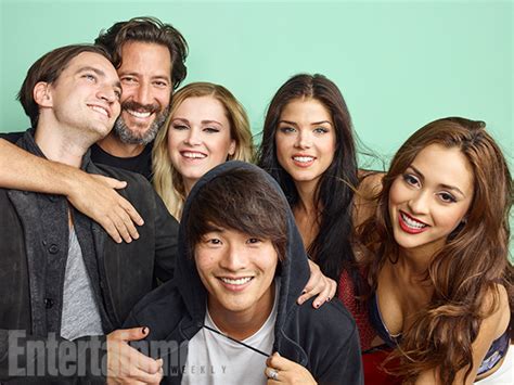 The 100 Cast At San Diego Comic Con 2016 The 100 Tv Show Photo